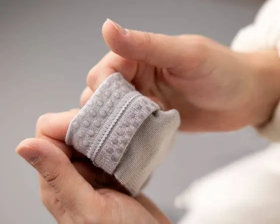 Classic - Non-Slip Baby Socks in Sand, Light Gray, Dark Gray