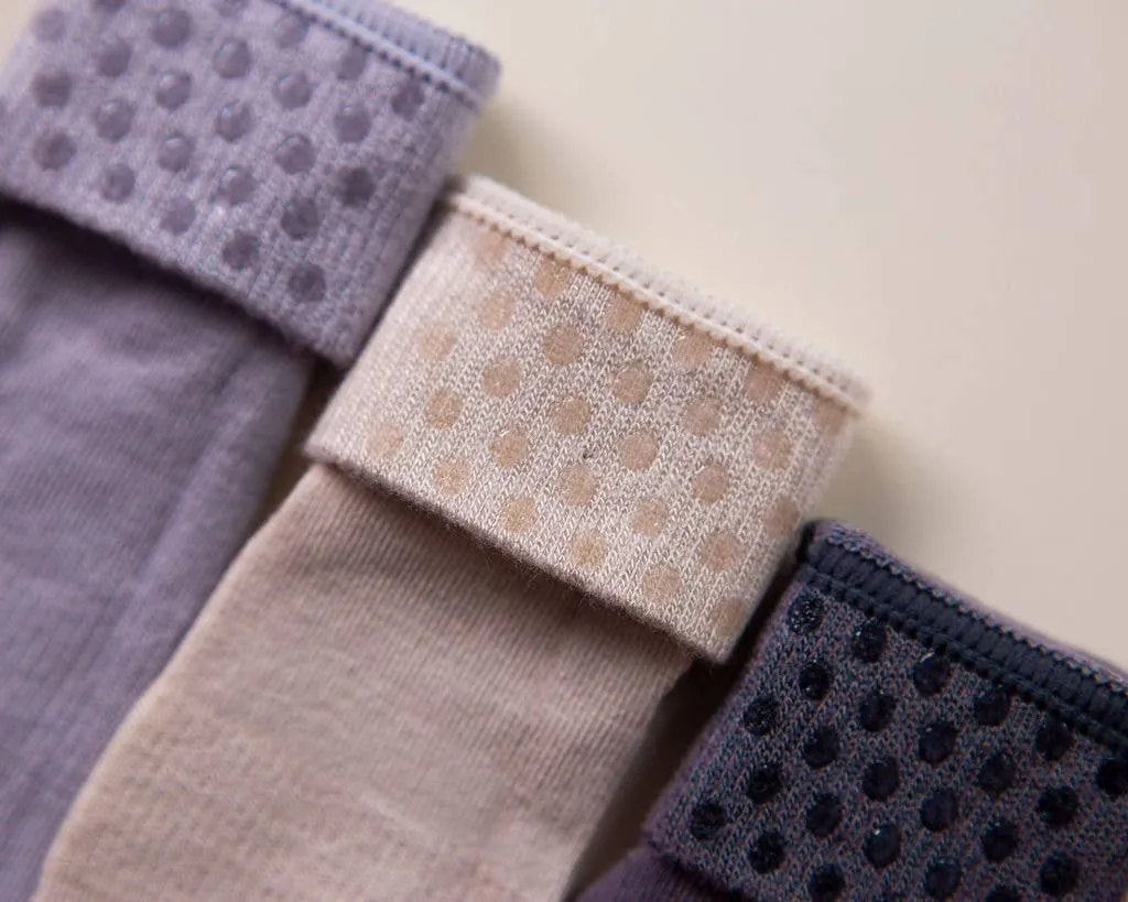 Classic - Non-Slip Baby Socks in Sand, Light Gray, Dark Gray